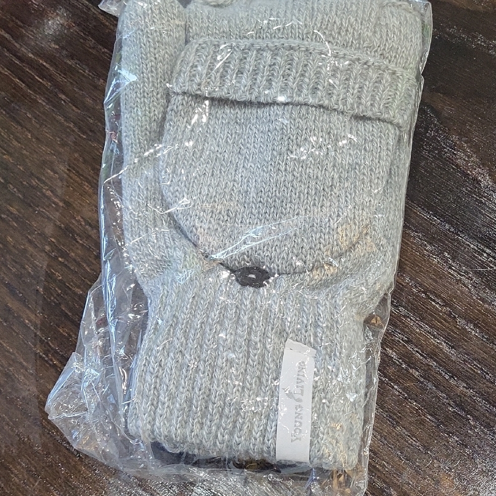 YLO Gray Knit Convertible Mittens